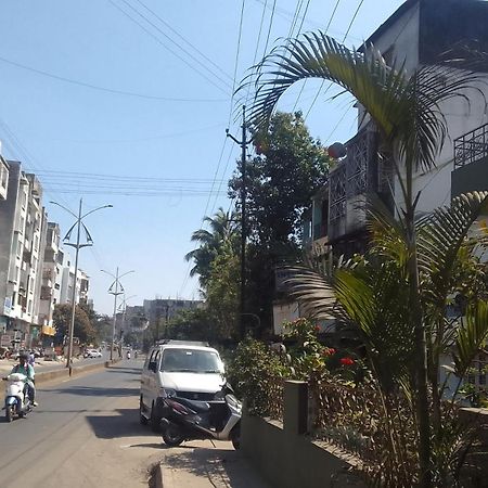 Swanky Sojourns Homestay Kolhapur Bagian luar foto