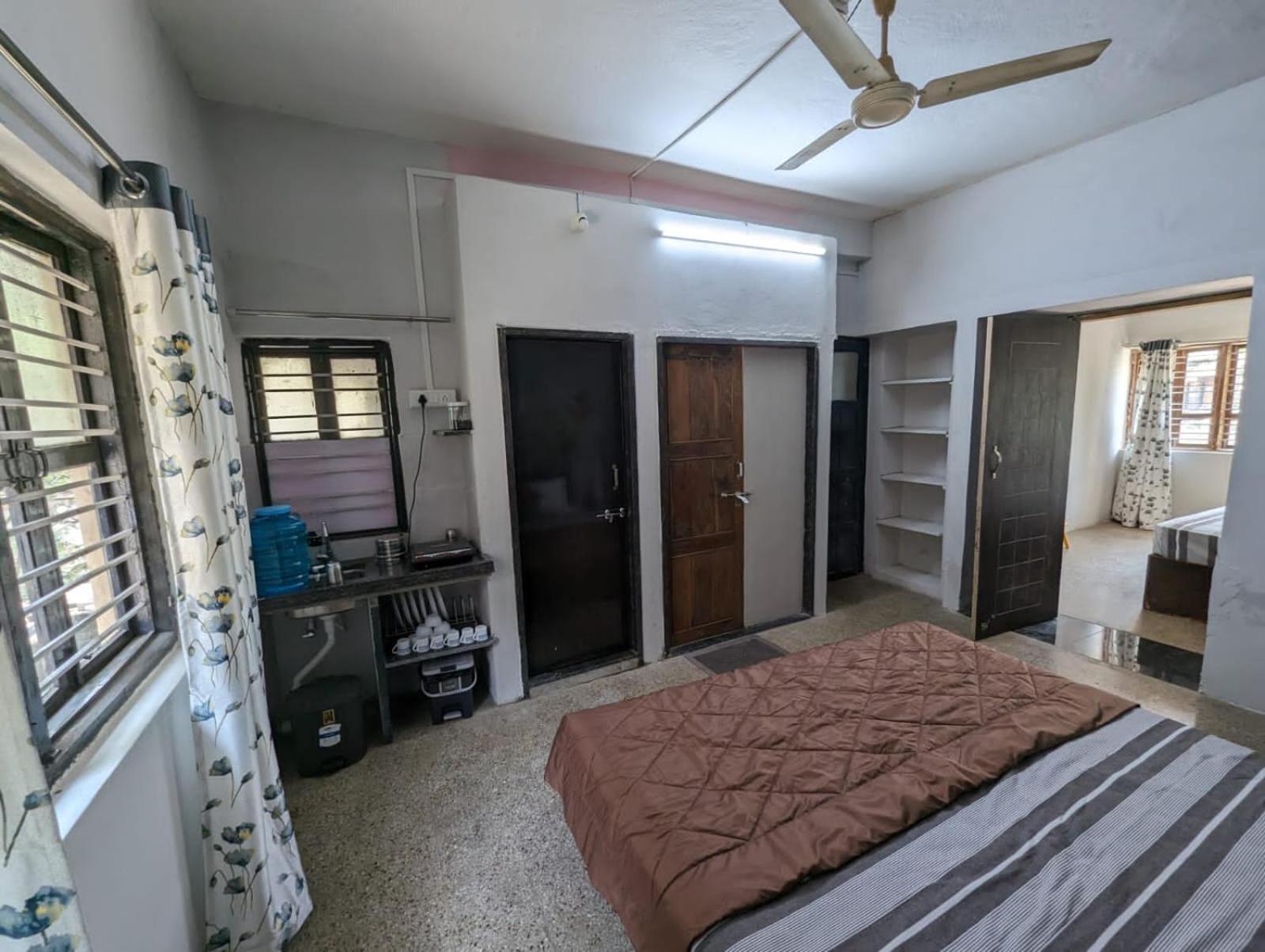 Swanky Sojourns Homestay Kolhapur Bagian luar foto