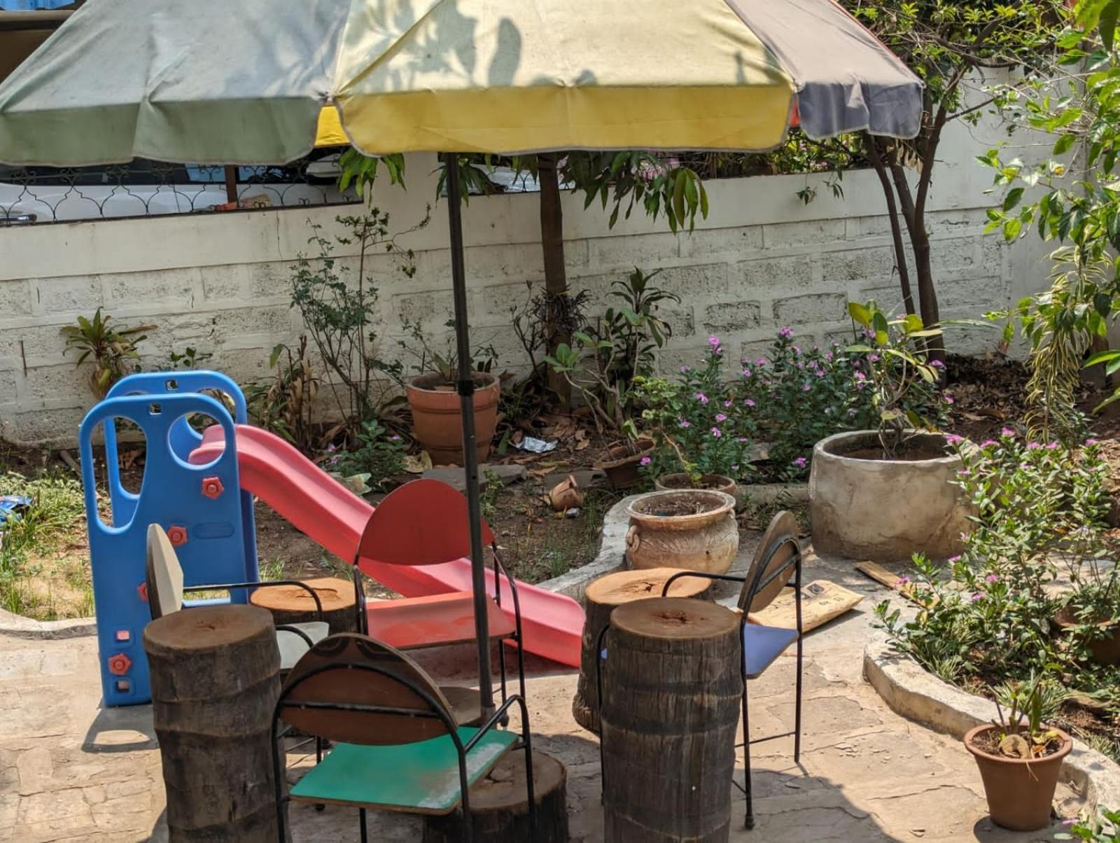 Swanky Sojourns Homestay Kolhapur Bagian luar foto