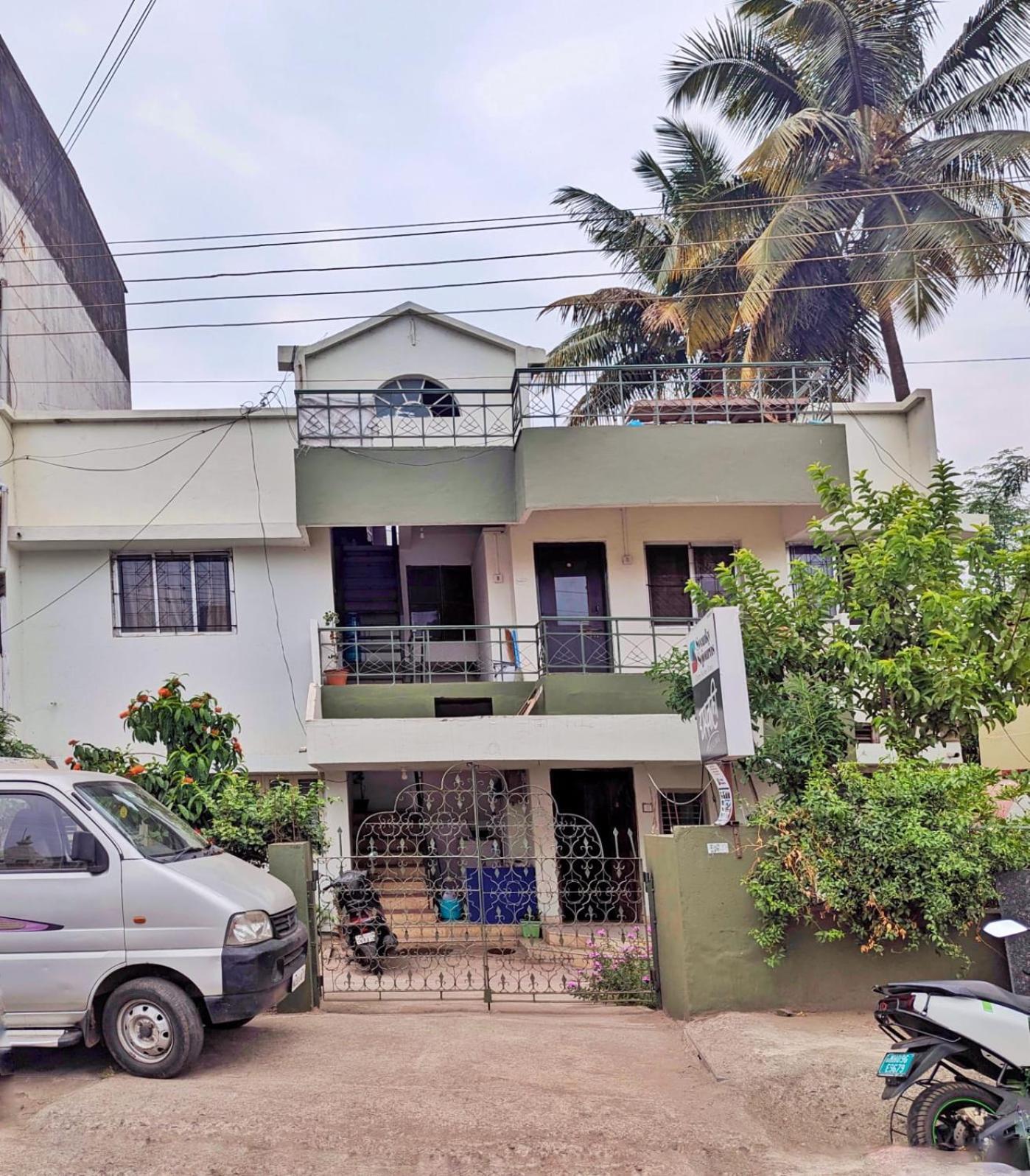 Swanky Sojourns Homestay Kolhapur Bagian luar foto
