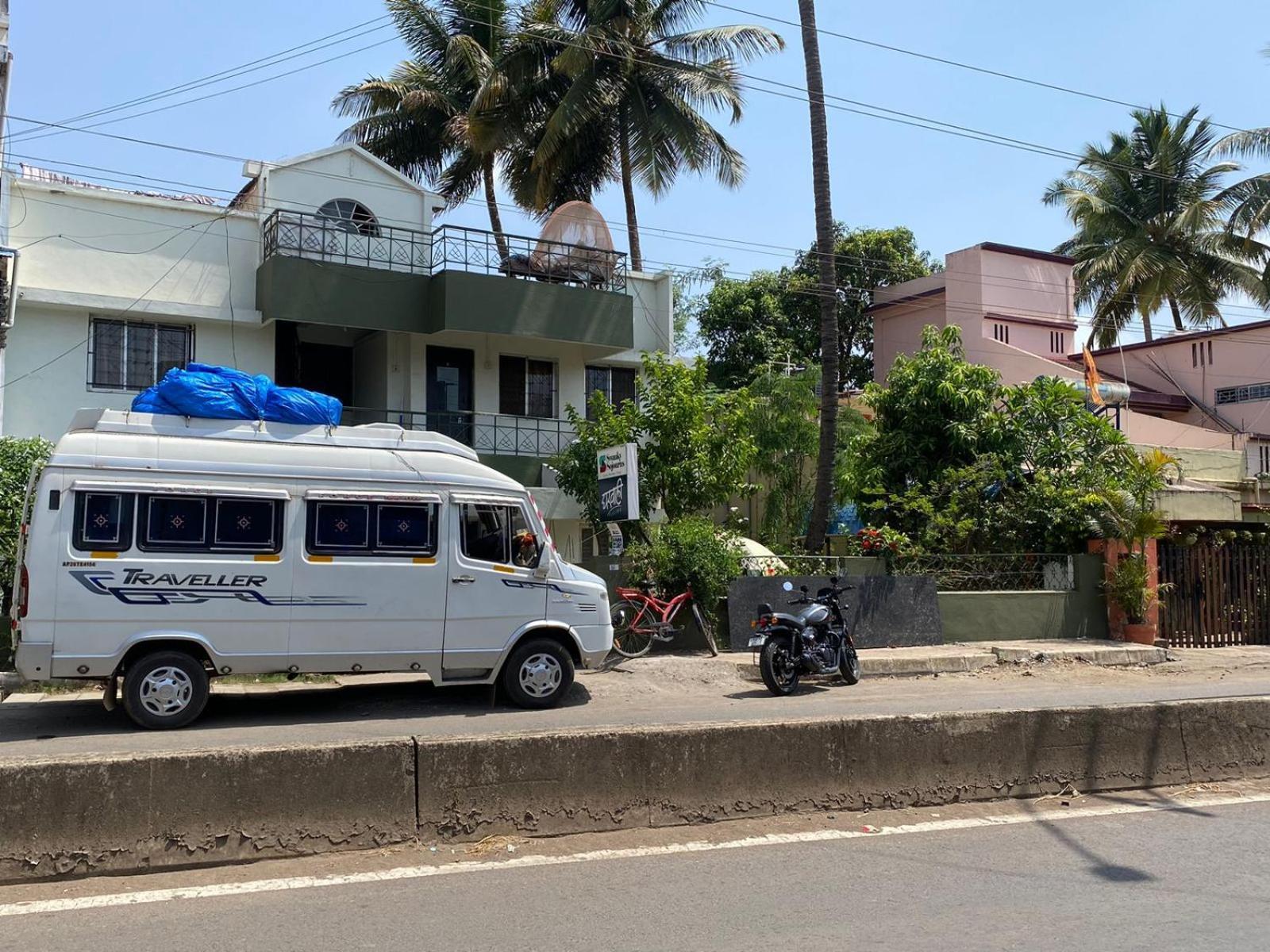 Swanky Sojourns Homestay Kolhapur Bagian luar foto