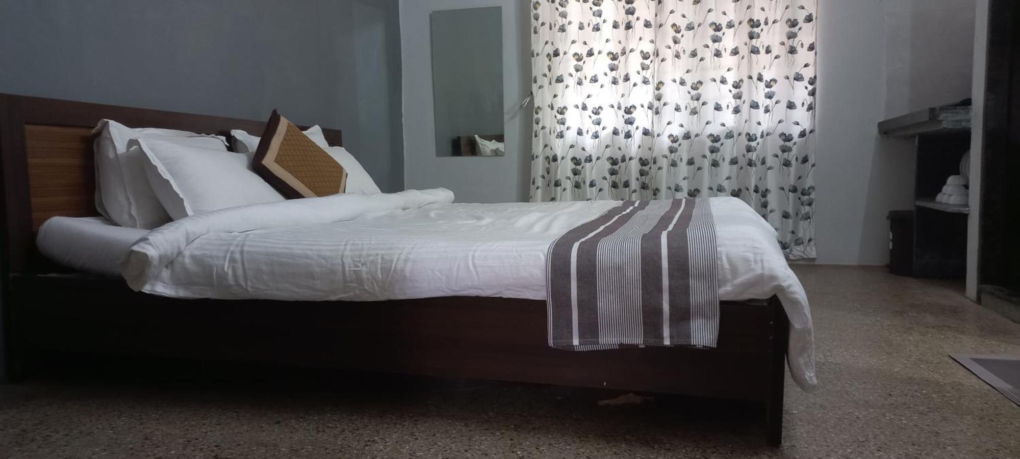 Swanky Sojourns Homestay Kolhapur Bagian luar foto